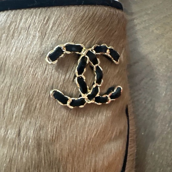 Tan Fur Slippers with Logo - Picture 6 of 8